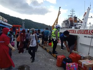 Perusahaan Kapal Feri Menolak Berlayar ke Anambas