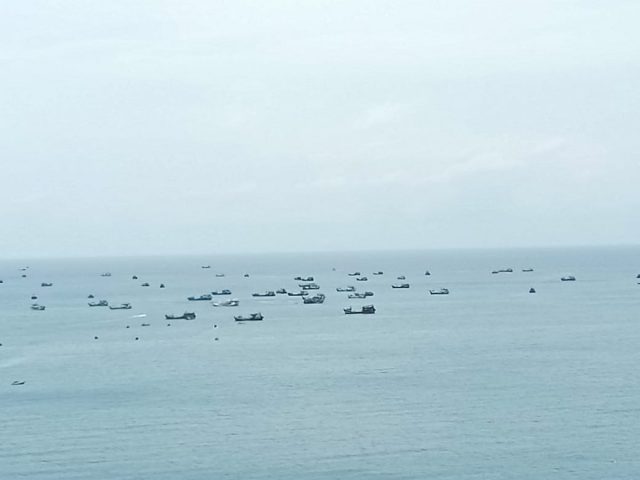 Selain Tangkap Ikan, Kapal Pukat Jaga Perbatasan Dari Nelayan Asing