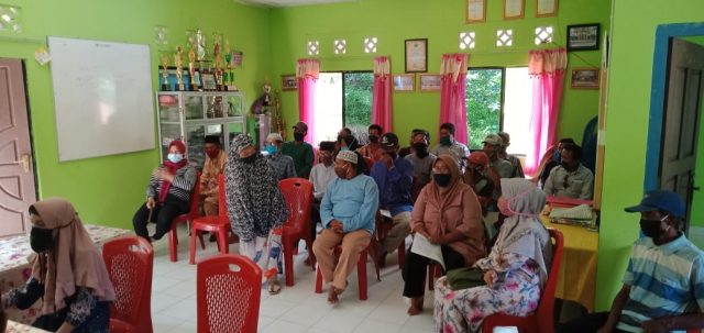 82 KPM Desa Rewak Menerima Bantuan Sosial Tunai