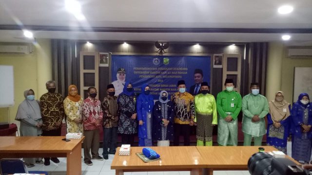 UMRAH Terima Lahan Hibah Dari Walikota