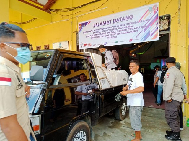 Polisi Amankan Sidang Pleno Surat Suara