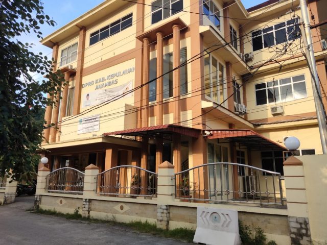 Gedung Wakil Rakyat Anambas Ditutup, Ada Apa?