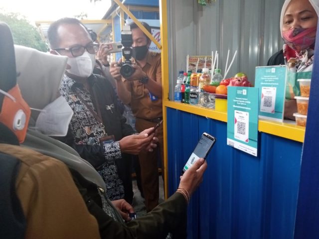 Pedagang Melayu Square Terima CSR Dari BI