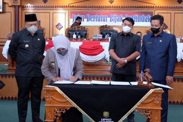 DPRD Bersama Pemko Tanjungpinang Sahkan Ripparkot