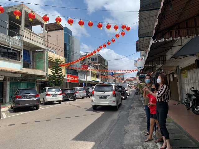 Deretan Lampion Menyambut Imlek di Kota Lama