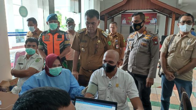 Bupati Perintahkan ASN Maupun PTT Lakukan Segera  Vaksinasi Booster