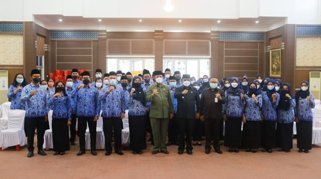 71 PNS Formasi 2018 Pemkab Karimun Dilantik Oleh Bupati