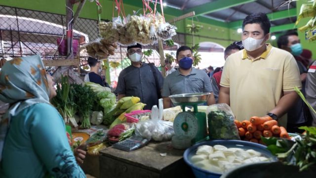 Sidak Pasar dan Swalayan, Roby Pastikan Laporan Dan Kondisi Lapangan Kebutuhan Pokok Sesuai