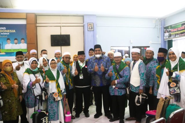 Jemaah Haji Bintan Di Embarkasi Batam, Alhamdulillah Sehat Semua