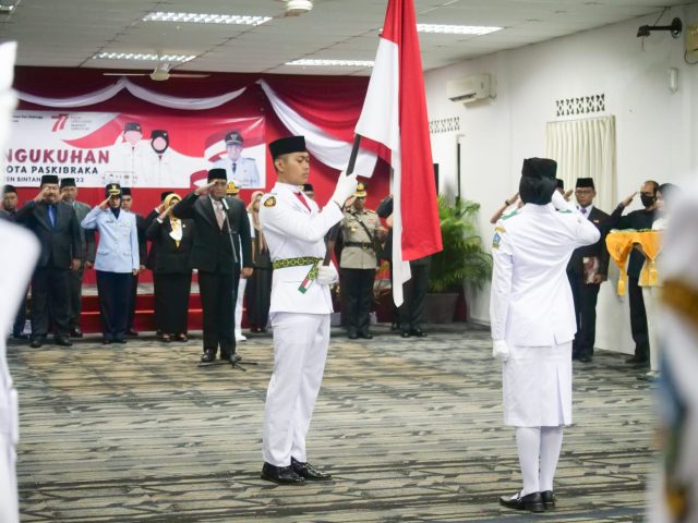 20 Paskibra Bintan Dikukuhkan, Besok Siap Kibarkan Sangsaka Merah Putih