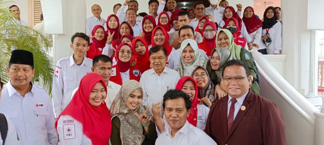 Jusuf Kalla Lantik Pengurus PMI Kepri