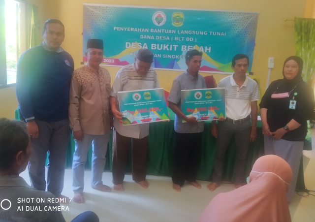 Desa Bukit Belah Salurkan BLT DD Tahap I Tahun 2023