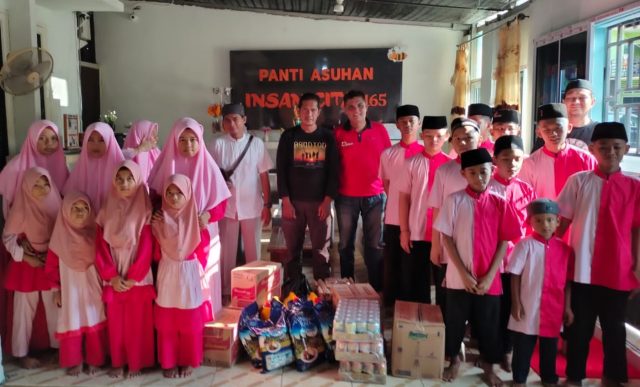 Sembari Buka Bersama, Alumni Smanda Tanjungpinang Angkatan 1996 Berbagi Dengan Anak Panti Asuhan