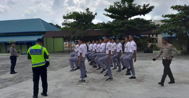 Beri Motivasi Disiplin Siswa, Satlantas Polres Bintan Kunjungi Sekolah