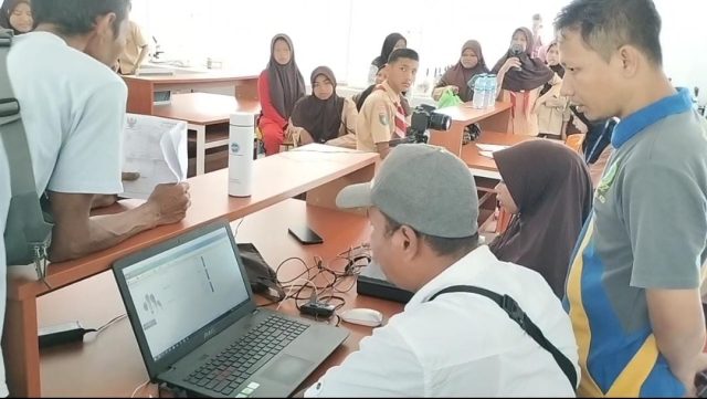 Disdukcapil Anambas Jemput Bola Perekaman E-KTP