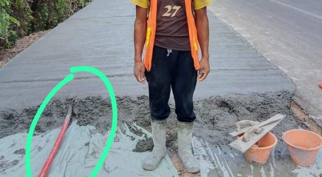 Waduh, Kabel PRB Kena Cor Beton Pembangunan Bahu Jalan Dibilang Tidak Apa-Apa