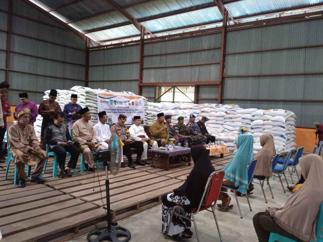 1529 KPM Anambas Terima Beras Melalui Program Ketahanan Pangan Nasional