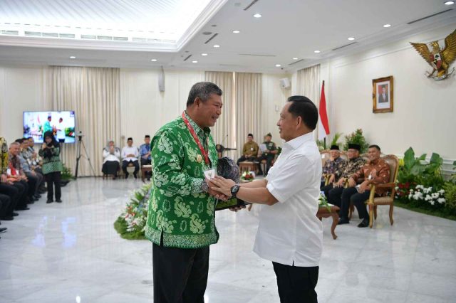 Zona Sumatera, Kabupaten Kepulauan Anambas dan Provinsi Jambi Raih Penghargaan Paritrana Award 2023 di Serahkan Oleh Wapres RI