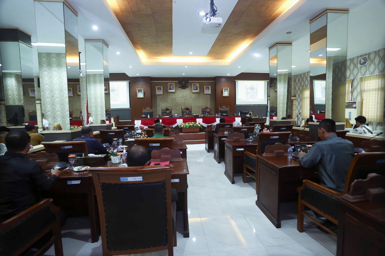 Fraksi-fraksi DPRD Kabupaten Anambas Sampaikan Pandangan Terkait Ranperda APBD Tahun 2024 (3)