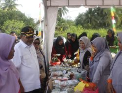 Bupati Karimun Hadiri HUT Ke 1 Tahun KWT Se Pulau Kundur