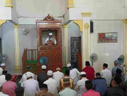 Bupati Karimun Jadi Khatib Shalat Idul Fitri Di Masjid Baitul Amal Telaga Harapan