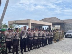 Puluhan Personel Siap Siaga Mengamankan Jalannya Pencabutan Nomor Urut Paslon