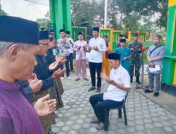 Wabup Anambas Bagikan Bantuan Operasional Masjid dan Mushola