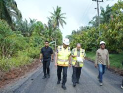 Wakil Bupati Kabupaten Asahan Tinjau Pelaksanaan Peningkatan Infrastruktur Jalan
