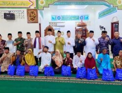 Safari Ramadan Perdana, Wabup Anambas Kunjungi Desa Ladan dan Bagikan Bantuan untuk Rumah Ibadah