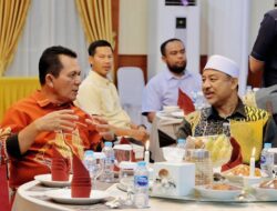 Gubernur Kepulauan Riau Menjamu Menteri Besar Kelantan dalam Jamuan Makan Malam