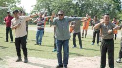 Rocky Marciano Bawole Buka Turnamen Sepak Bola Kompi Cup I Kecamatan Meral Barat (3) Rocky Marciano Bawole Buka Turnamen Sepak Bola Kompi Cup I Kecamatan Meral Barat (3)