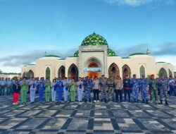 Sambut HUT ke-80, Trimatra TNI Gelar Karya Bakti di Komplek Masjid Agung Natuna