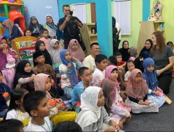 Bupati Aneng Hadirkan Inspirasi, Ubah Malam Minggu di Perpustakaan Menjadi Perayaan Literasi di Anambas
