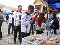 Bupati Karimun Iskandarsyah Tinjau Stand UMKM dan Stand Bazar