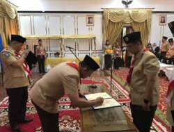 Ansar Ahmad Lantik Ketua Majelis Pembimbing Kwartir Cabang Gerakan Pramuka Karimun