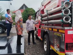 Bupati Cen Sui Lan Serahkan Mobil Pemadam Baru, Perkuat Kesiapsiagaan Bencana di Natuna