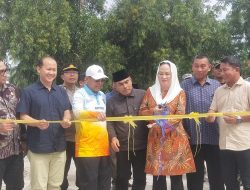Senyum Ceria Warga Batu Kapal Setelah Bupati Cen Sui Lan Serahkan Kunci Bagi 57 Rumah Layak Huni
