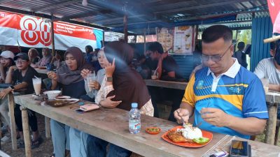 Dukung Ekonomi Lokal, Bupati Aneng Santap Siang di Warung Rakyat Desa Matak