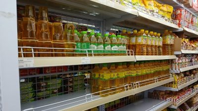 Minyak Goreng Premium Raib di Tarempa, Diduga Tertahan di Batam