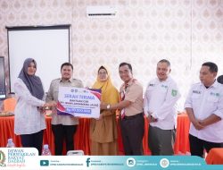 Dukung Fasilitas Ibadah, Ketua DPRD Bengkalis Salurkan CSR PT BLJ ke SMAN 9 Mandau