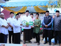 Bupati Serahkan Rp 50 Juta Bantuan CSR Ke Masjid Al Munawwaroh Desa Sri Bintan