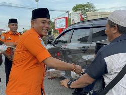 Kantor SAR Dan Kejaksaan Negeri Natuna Berbagi Takjil Gratis