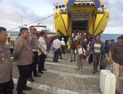 Kapolres Natuna Pantau Arus Mudik Idul Fitri 1447 hijriyah Di Pelabuhan Penagi