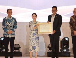 Ketua DPRD Batam Raih Penghargaan Investasi 2026 dari BP Batam