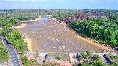 Waduk PDAM Tirta Kepri Tanjunguban Kering Kerontang, Warga Kesulitan Pasokan Air Bersih