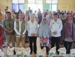 Pemkab Bersama Bulog serahkan Secara Bertahap kepada 325 PBP Di Kelurahan Bandarsyah