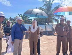 Tinjau Lokasi Proyek Pembangunan Pasar Ikan, Bupati Cen Tekankan Selesai Tepat Waktu