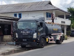 Polres Natuna Kembali Salurkan air Bersih ke Warga Membutuhkan