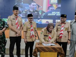 Lestarikan Sejarah Islami, Bupati Kasmarni Luncurkan Buku Profil Ulama Kharismatik Jilid II