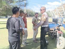 Satlantas Polres Natuna Kembali Berbagi Lewat Jumat Berkah Kepada Para Pekerja Kebersihan di Pantai Piwang